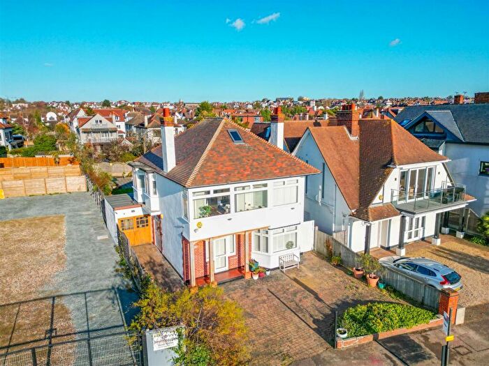 4 Bedroom Detached House For Sale In Chalkwell Esplanade. Westcliff-On-Sea, SS0