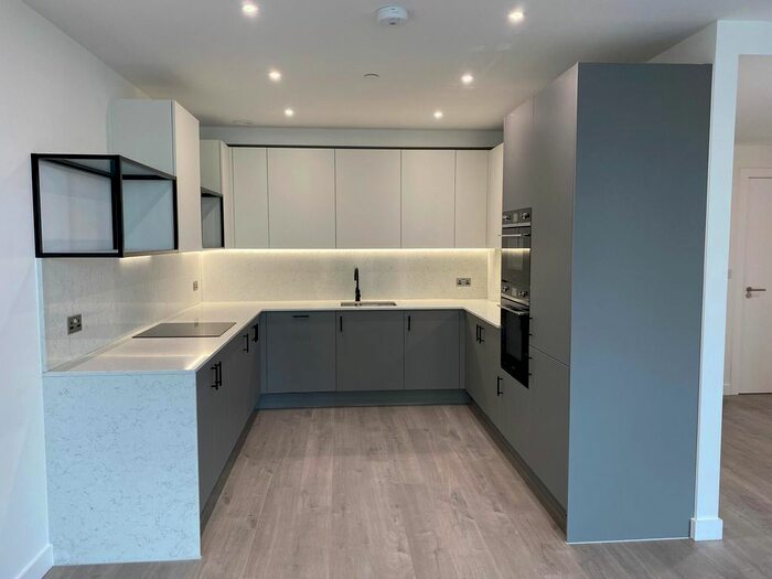 3 Bedroom Terraced House To Rent In Willowbrook House, Coster Avenue, London, Greater London, N4