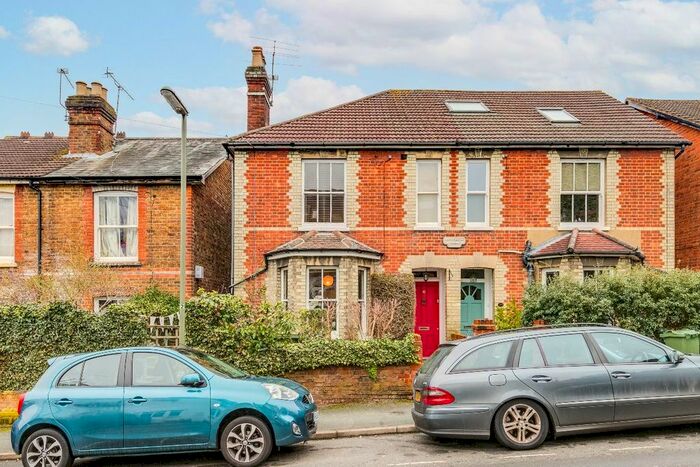 3 Bedroom Semi-Detached House To Rent In Ludlow Road, Guildford, GU2