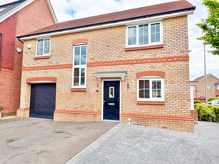 4 Bedroom Detached House For Sale In Rigley Potts Park, Wigan, WN2