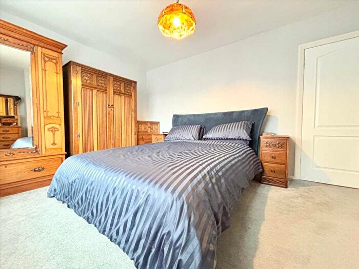 2 Bedroom Semi-Detached House For Sale In Seagrave Ave, Kirkby In Ashfield, NG17