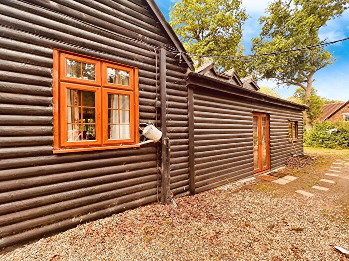 1 Bedroom Apartment To Rent In Kelvedon Hatch, Brentwood, CM15