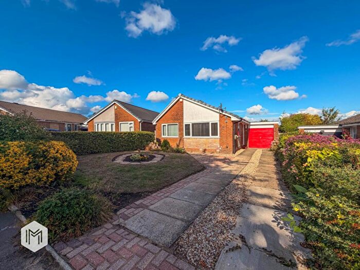 2 Bedroom Detached Bungalow For Sale In Langham Close, Bolton, BL1