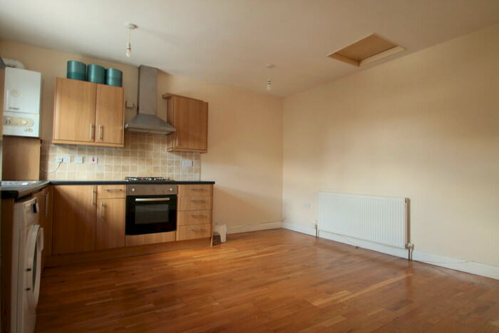 1 Bedroom Flat To Rent In High Street, Beckenham, BR3