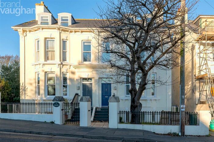 6 Bedroom Semi-Detached House To Rent In Priory Villas, Mountfield Road, Lewes, East Sussex, BN7