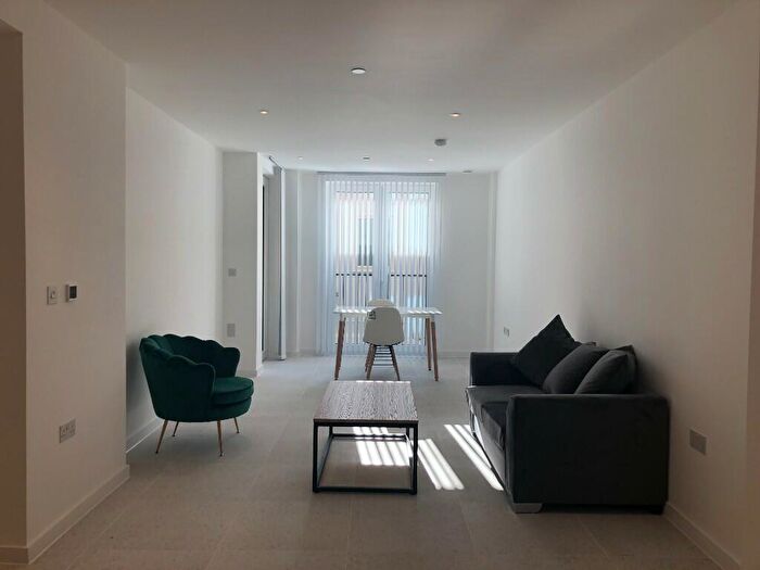 1 Bedroom Flat To Rent In Jacquard Point, Tapestry Way, London, E1