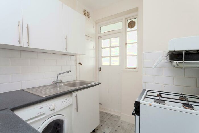1 Bedroom Apartment To Rent In The Homefield, London Road, Morden, Surrey, SM4