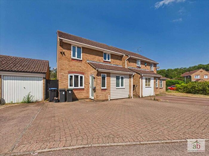 3 Bedroom Detached House For Sale In Foresters Walk, Barham, IP6