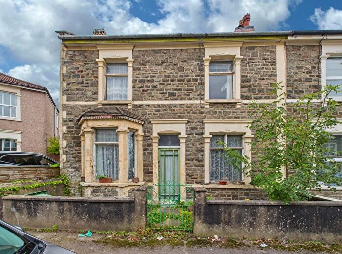 3 Bedroom End Of Terrace House For Sale In Kensington Road, Staple Hill, Bristol, BS16