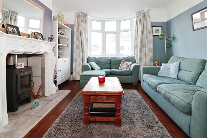 3 Bedroom End Of Terrace House For Sale In Meadowsweet Avenue, Filton, Bristol, BS34