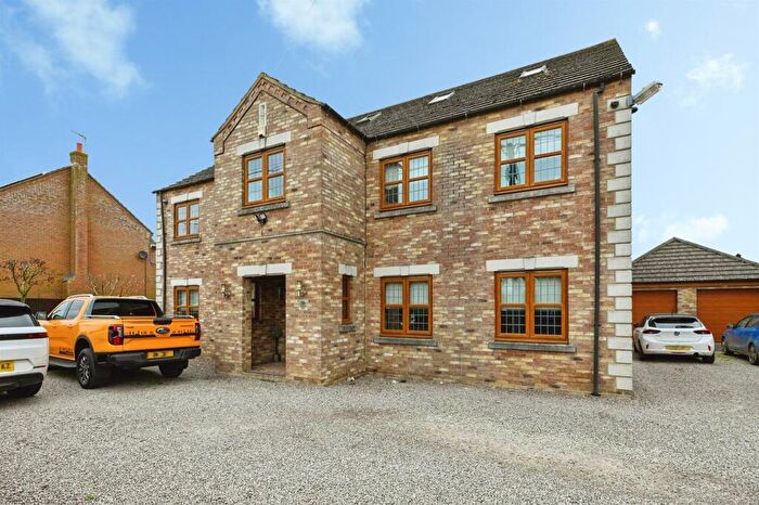 7 Bedroom Detached House For Sale In Hollycroft Road, Emneth, Wisbech, PE14