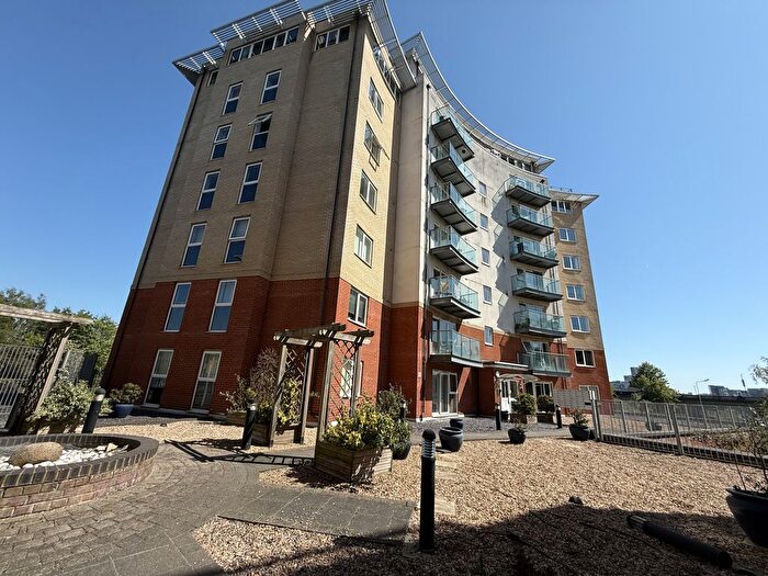2 Bedroom Flat To Rent In Centrums Court, Pooleys Yard, Ipswich, Suffolk, IP2