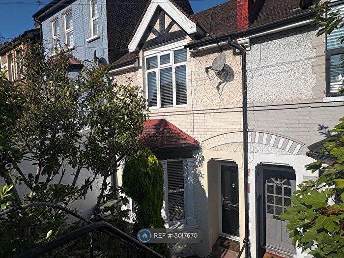 3 Bedroom Terraced House To Rent In Whitehorse Road, Croydon, CR0