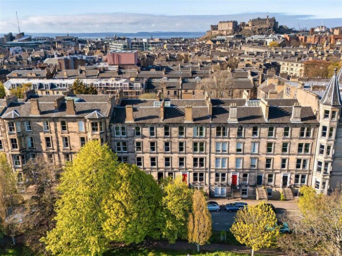 2 Bedroom Flat For Sale In Glengyle Terrace, Edinburgh, EH3