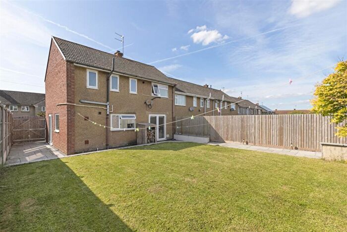 3 Bedroom End Of Terrace House For Sale In Caernarvon Road, Keynsham, BS31