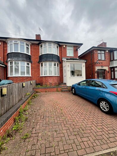 4 Bedroom House To Rent In Barrows Lane, Birmingham, B26