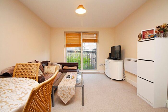 1 Bedroom Flat To Rent In Bailey House, Bromley-By-Bow, London, E3
