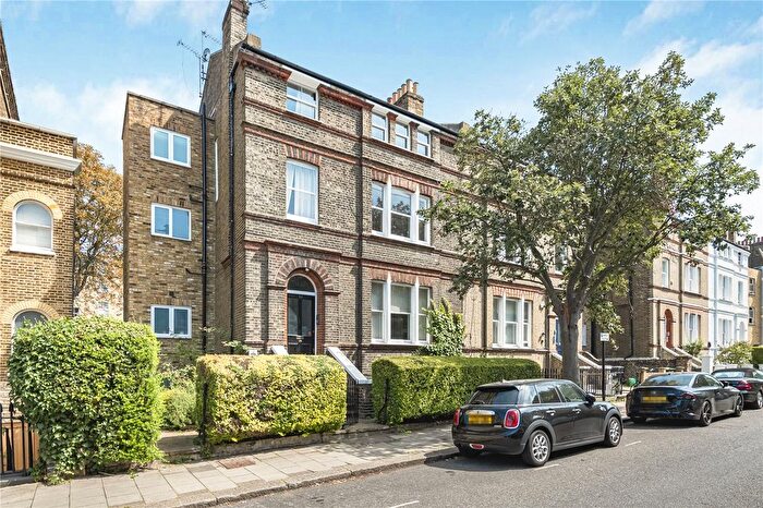 2 Bedroom Flat For Sale In Victoria Rise, London, SW4