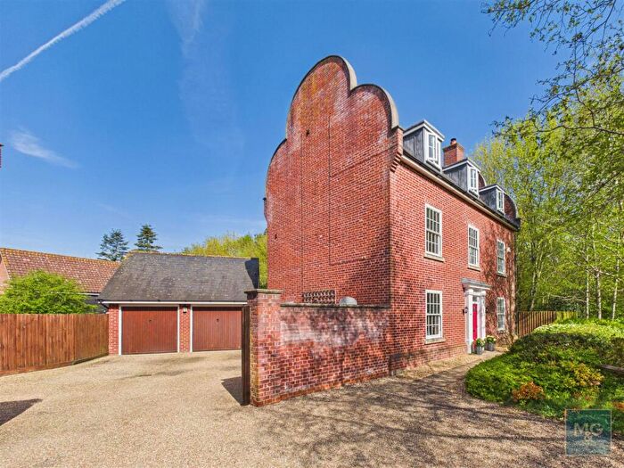 5 Bedroom Detached House For Sale In Daisy Avenue, Bury St. Edmunds, IP32