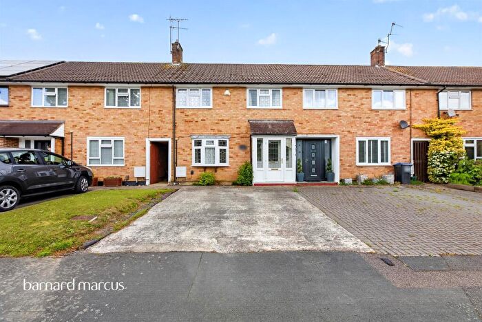 3 Bedroom End Of Terrace House For Sale In Rushett Drive, Dorking, RH4