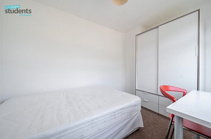 1 Bedroom Semi-Detached House To Rent In The Avenue, Brighton, BN2