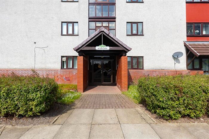 2 Bedroom Apartment For Sale In Dunbar Road, Ingol, Preston, PR2