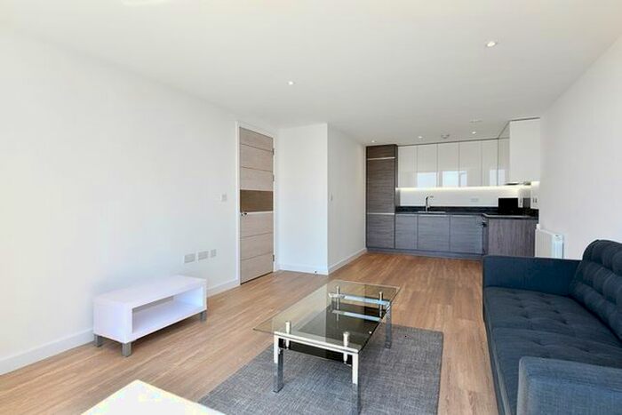 1 Bedroom Flat To Rent In Quinton Court, Plough Way, Marine Wharf, London, SE16