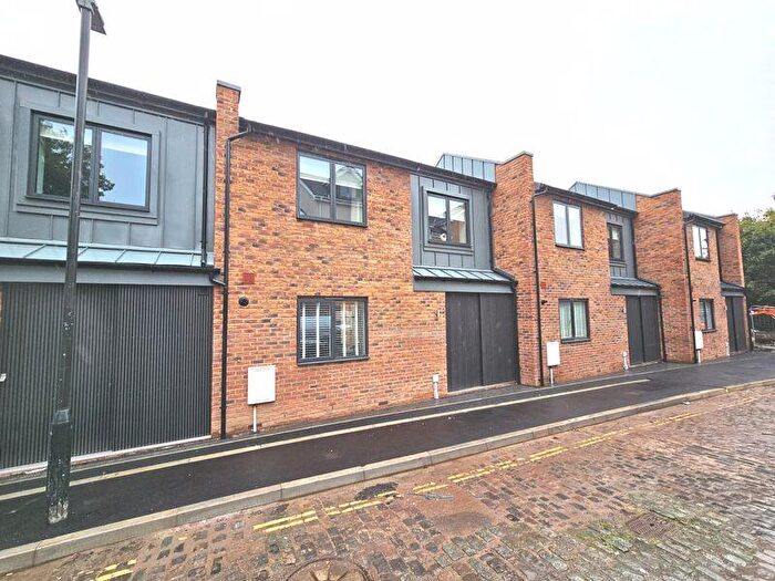 2 Bedroom Terraced House To Rent In Barton Vale, St Philips, Bristol, BS2