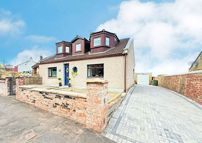 4 Bedroom Detached House For Sale In Bank Street, Slamannan, FK1