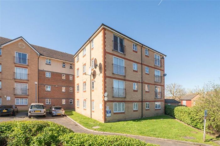2 Bedroom Flat To Rent In Great Galley Close, Barking, IG11