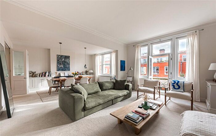 3 Bedroom Apartment For Sale In York Mansions, London, SW11