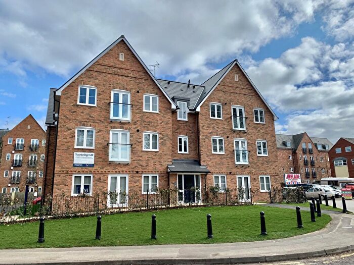 2 Bedroom Apartment To Rent In Townbridge Mill, LU7