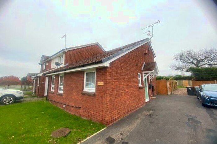 1 Bedroom Studio To Rent In Sheringham Drive, Crewe, CW1