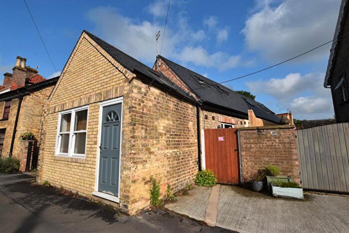 1 Bedroom Apartment To Rent In Church Street, South Cave, HU15