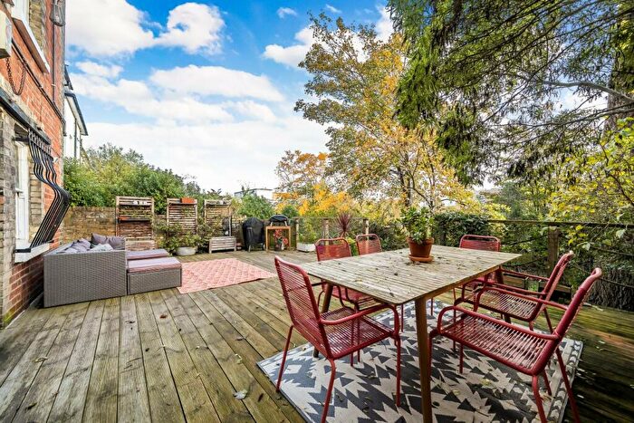 2 Bedroom Flat For Sale In Gipsy Hill, Crystal Palace, SE19