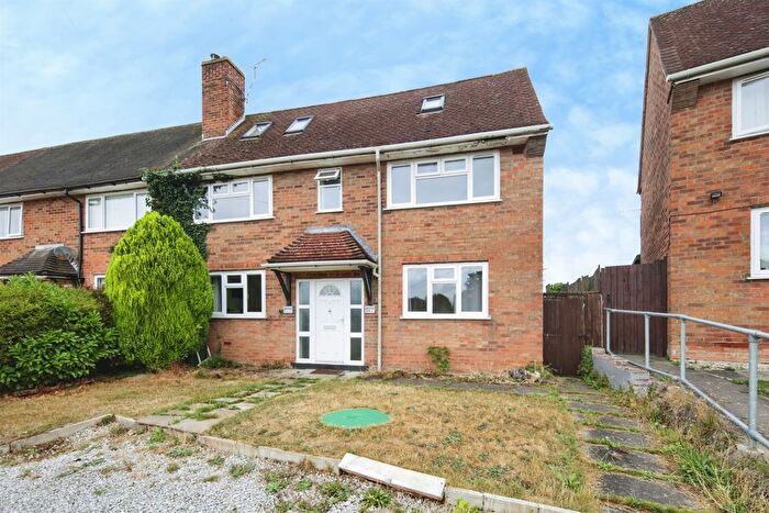 4 Bedroom Semi Detached House For Sale In Hall Close, Stoneleigh, Coventry, CV8