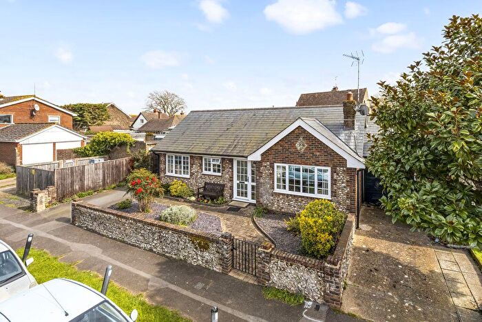 2 Bedroom Detached Bungalow For Sale In Upper Beeding, BN44
