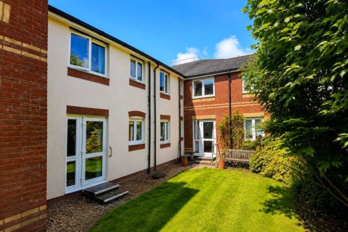1 Bedroom Retirement Property For Sale In Ackender Road, Alton, Hampshire, GU34