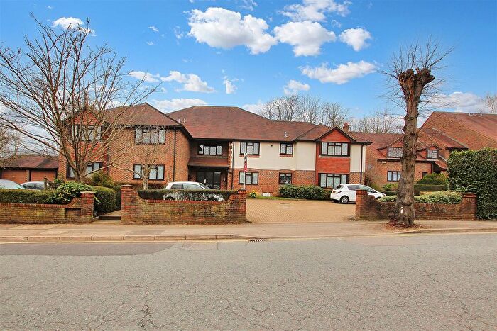 2 Bedroom Flat To Rent In Dene Road, Northwood, HA6