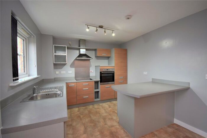 2 Bedroom Apartment To Rent In Broadlands Gardens, Pudsey, West Yorkshire, LS28