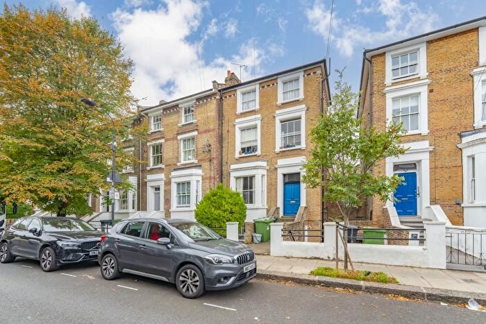 1 Bedroom Flat For Sale In Saint Stephens Avenue, W12