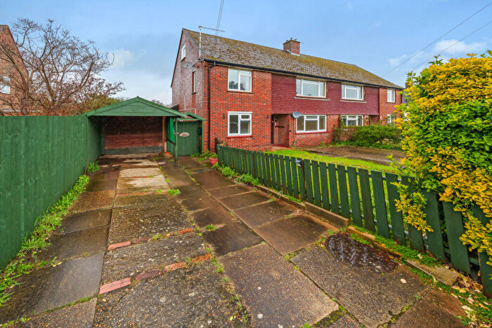 2 Bedroom Maisonette To Rent In Sandfields, Send, Woking, GU23