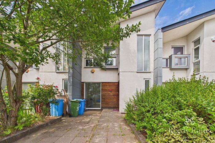 3 Bedroom Terraced House To Rent In Commonwealth Avenue, Manchester, Greater Manchester, M11