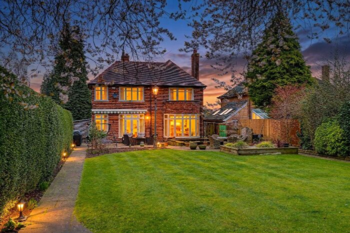 4 Bedroom Detached House For Sale In Sutton Passeys Crescent, Nottingham, NG8