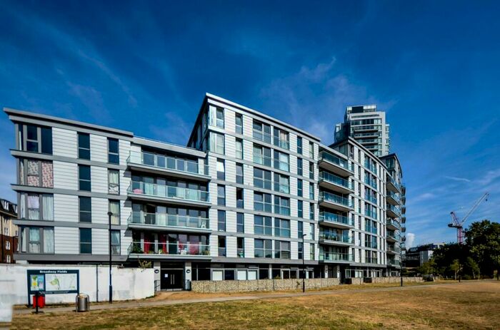 3 Bedroom Flat To Rent In Seager Place, Deptford, London, SE8