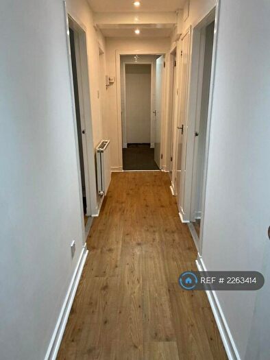 2 Bedroom Flat To Rent In Cardonald, Glasgow, G52