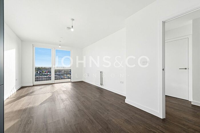 1 Bedroom Flat To Rent In Hayes Village, Hayes, London, UB3