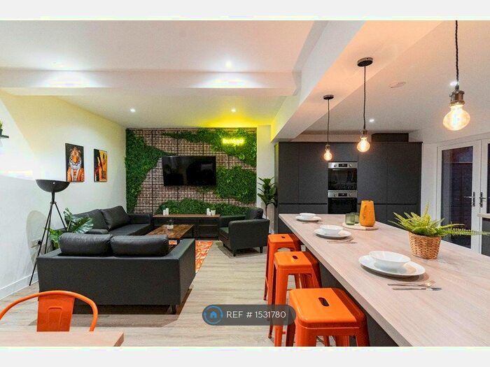 6 Bedroom Terraced House To Rent In Blackthorn Terrace, Portsmouth, PO1