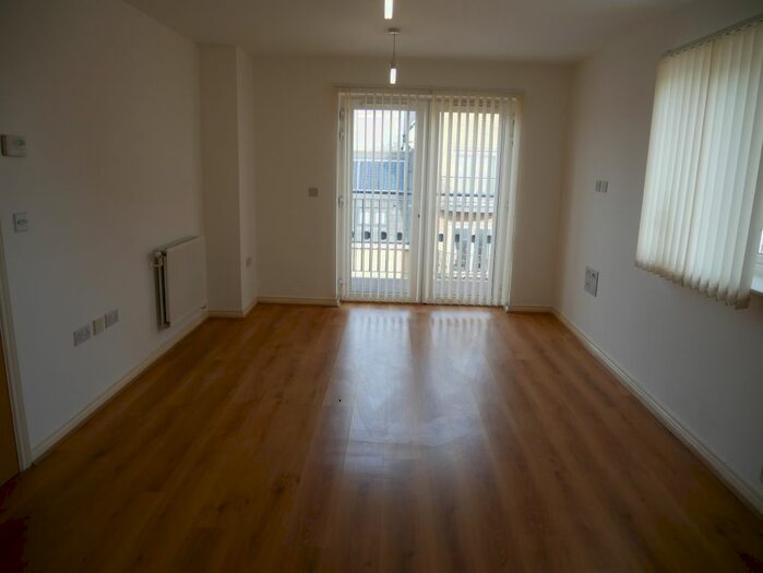 1 Bedroom Flat To Rent In Varcoe Gardens, Hayes, UB3