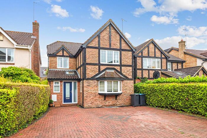 4 Bedroom Detached House To Rent In Swan Mead, Hemel Hempstead, HP3
